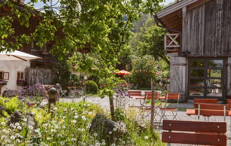 Authenisch bayrisches Landhaus mit Alpenblick in Oberbayern 