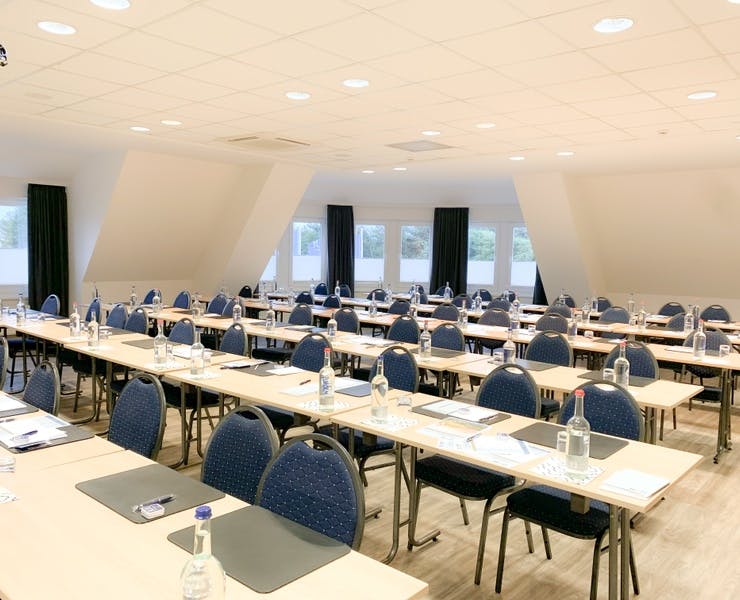 Large meeting room 