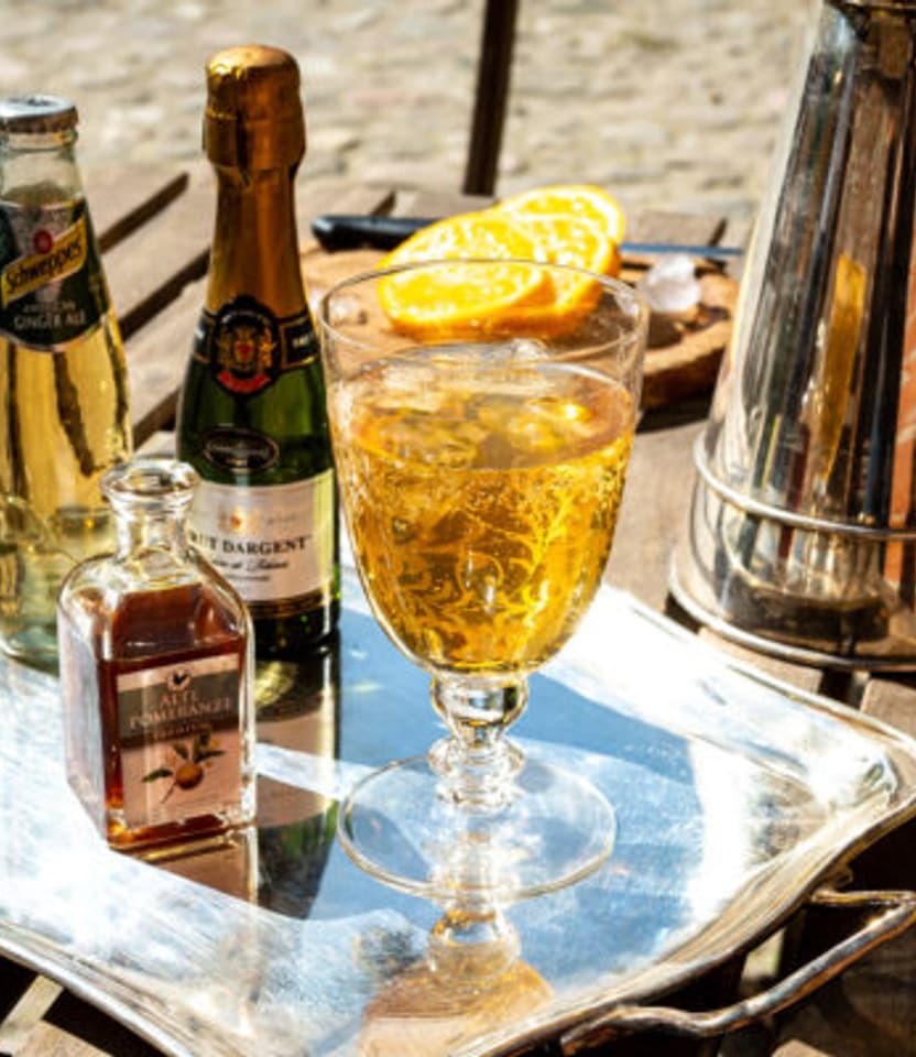 Cocktail-Tasting mit dem Likör „Alte Pomeranze“
