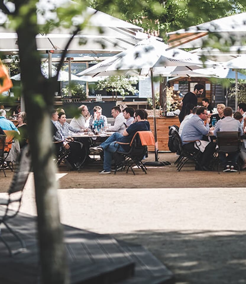 After-Work Drinks im Biergarten