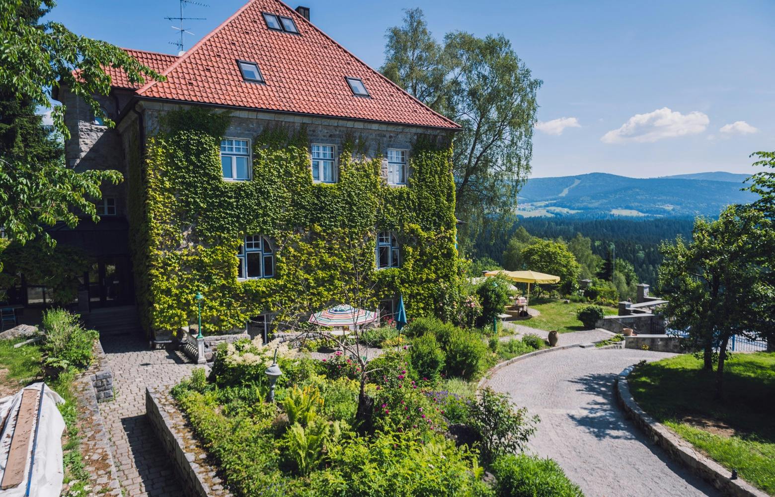 Beautiful country side villa near the czech border